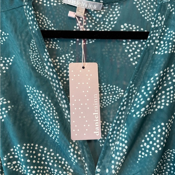 Daniel Rainn Teal Leaf Print Blouse NWT size 3X - Picture 8 of 8